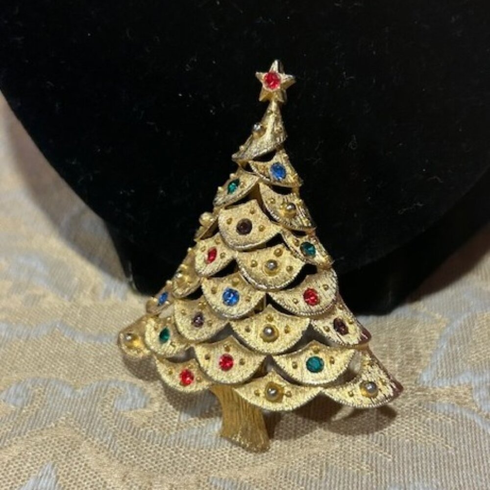 HOLIDAY🎄🎄J.J. JONETTE Brushed Gold Multi-Color Rhinestone Christmas Tree BROOC